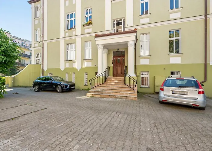 Comfort Dabrowskiego Apartment *